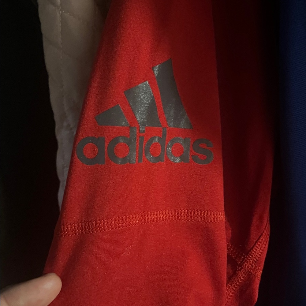 Adidas Detroit Red Wings Women's Red Vertical Heather 1/4 Zip Performance Jacket - Picture 6 of 6